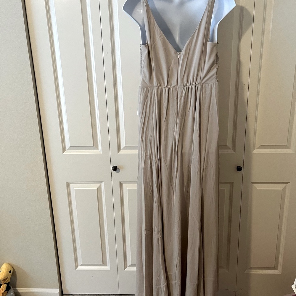 π€β¨ Show Me Your Mumu Tan Maxi Dress β Size 1XL β New With Tags β¨π€ *cross-listed - Picture 3 of 6